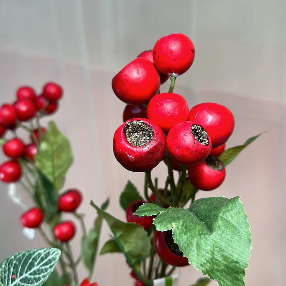 Variety of Red & Green Floral 6 Steams & 1 Bush NWT